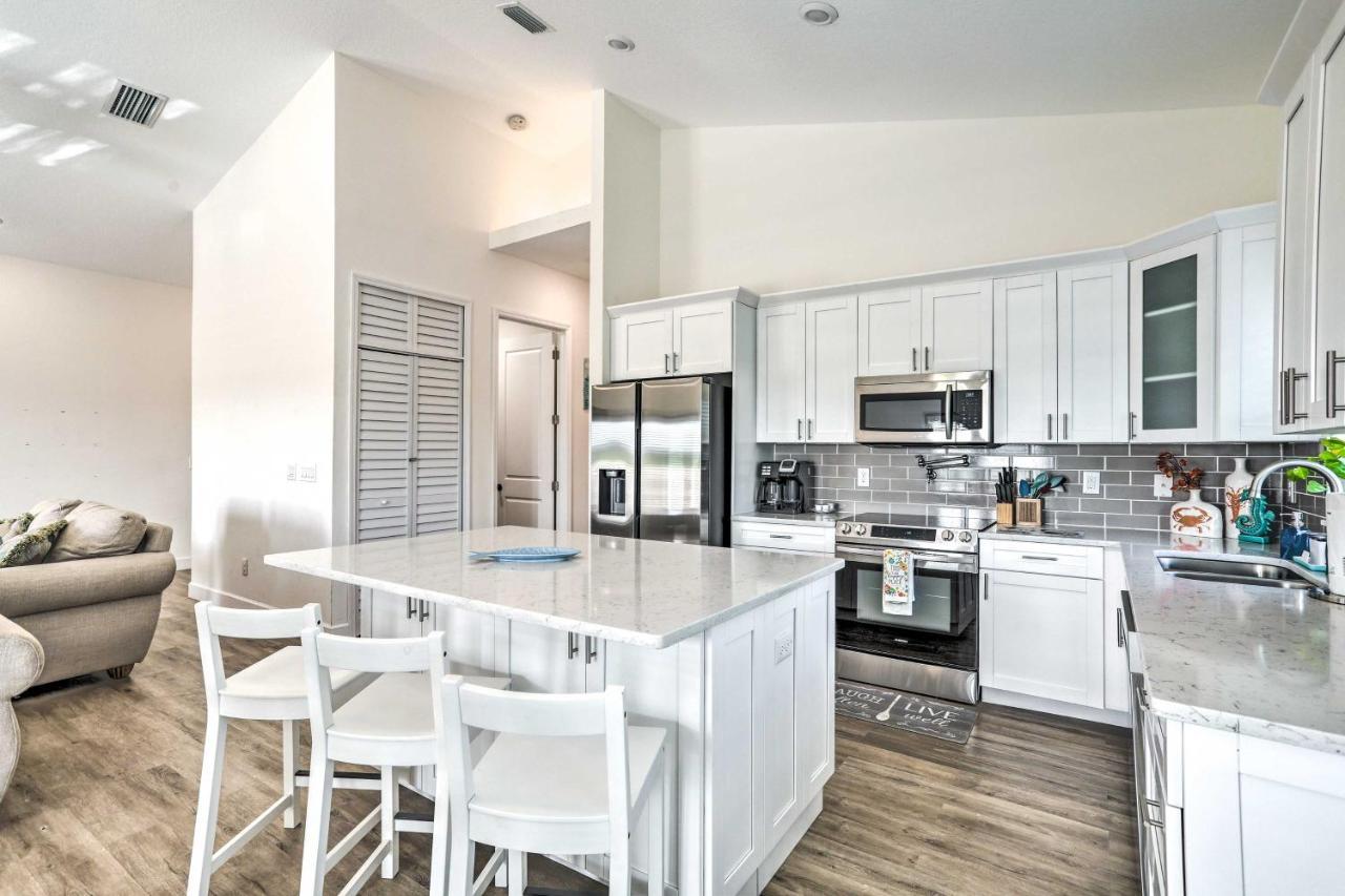 Family-Friendly Tampa Home Less Than 3 Mi To Ocean! Exterior photo