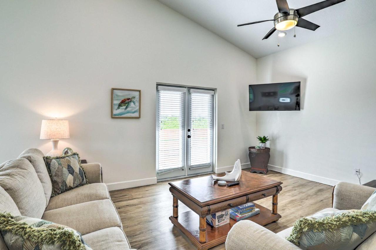 Family-Friendly Tampa Home Less Than 3 Mi To Ocean! Exterior photo