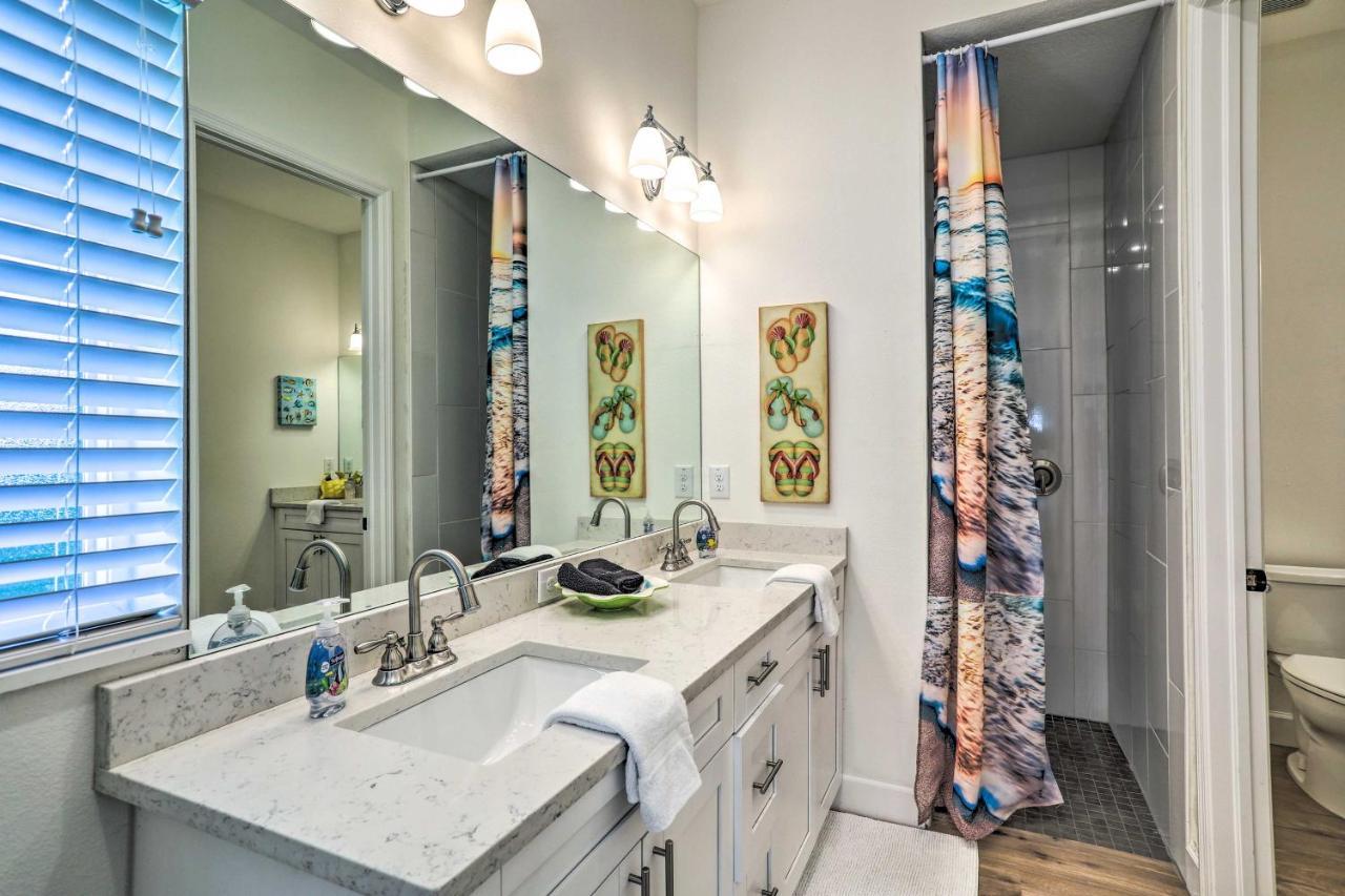 Family-Friendly Tampa Home Less Than 3 Mi To Ocean! Exterior photo